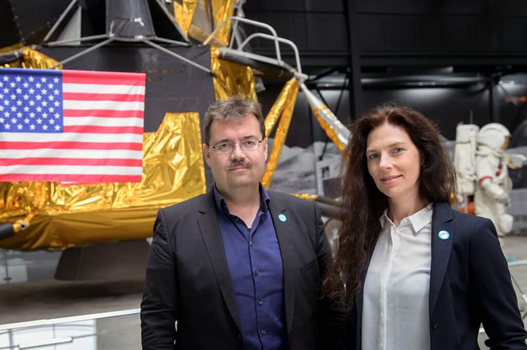 The two research leaders Professor Oliver Ullrich and Dr. Cora Thiel